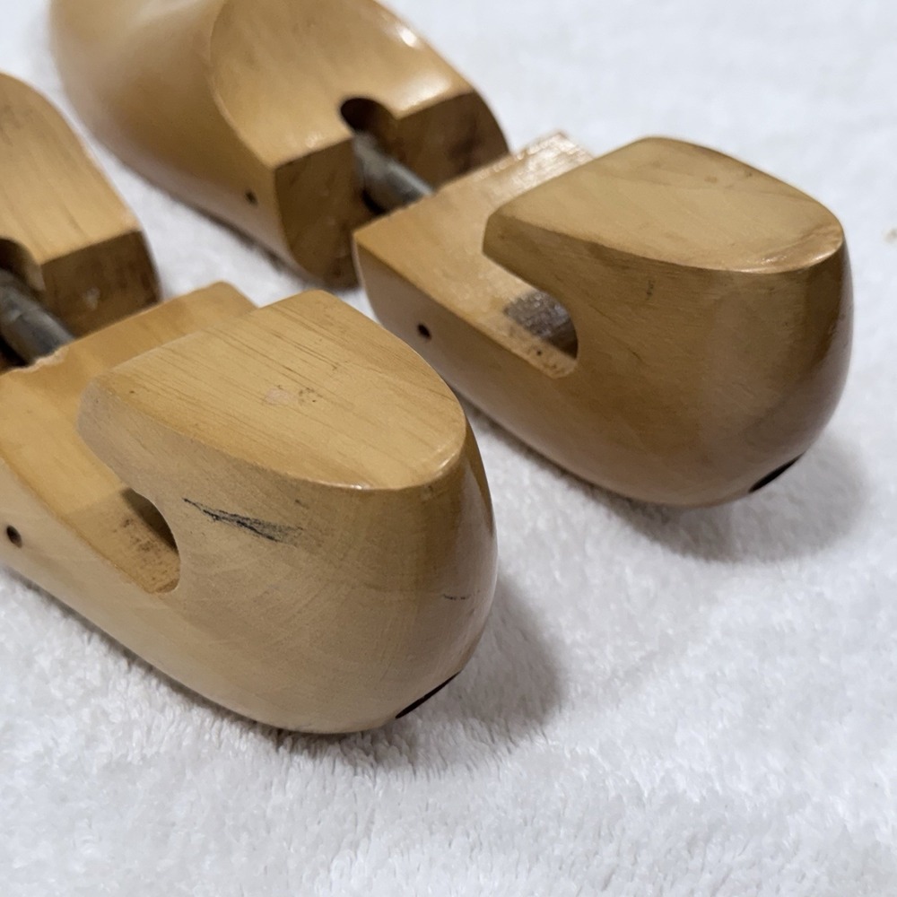 Vintage Wooden Shoe Trees Mens Size 12 L Spring Loaded Made in Yugoslavia